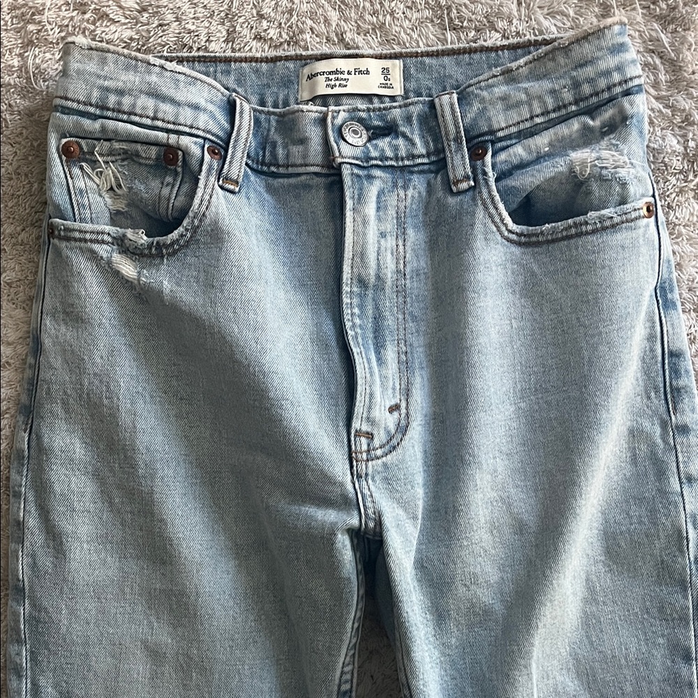 Abercrombie & Fitch Women's Cropped Jeans in Light Blue